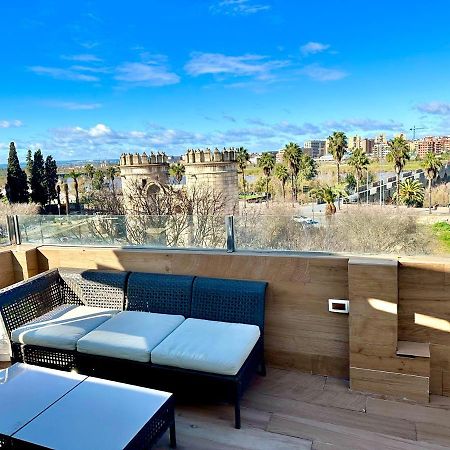 Alojamientos Puerta Palma Con Vistas Y Parking Бадахос Экстерьер фото